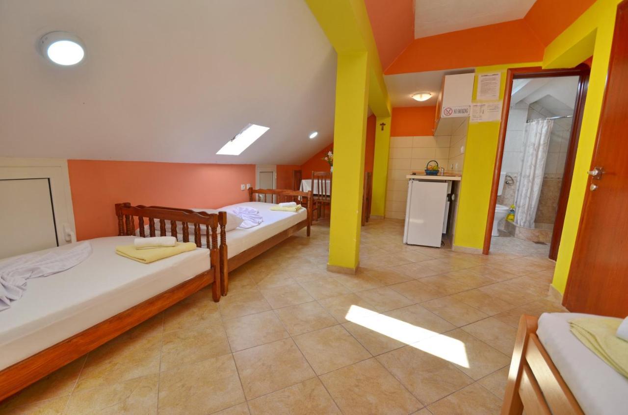 Apartamento Tau Mir I Dobro Kotor Exterior foto