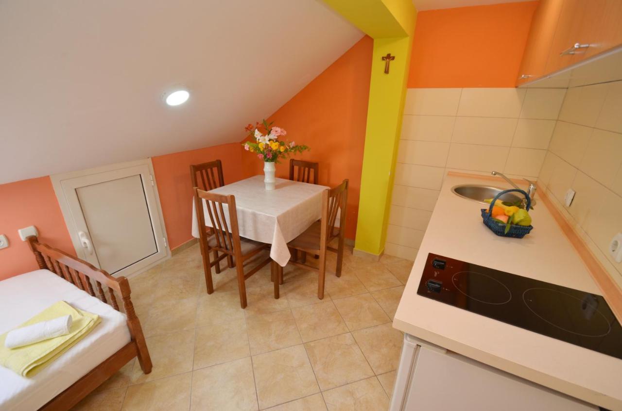 Apartamento Tau Mir I Dobro Kotor Exterior foto