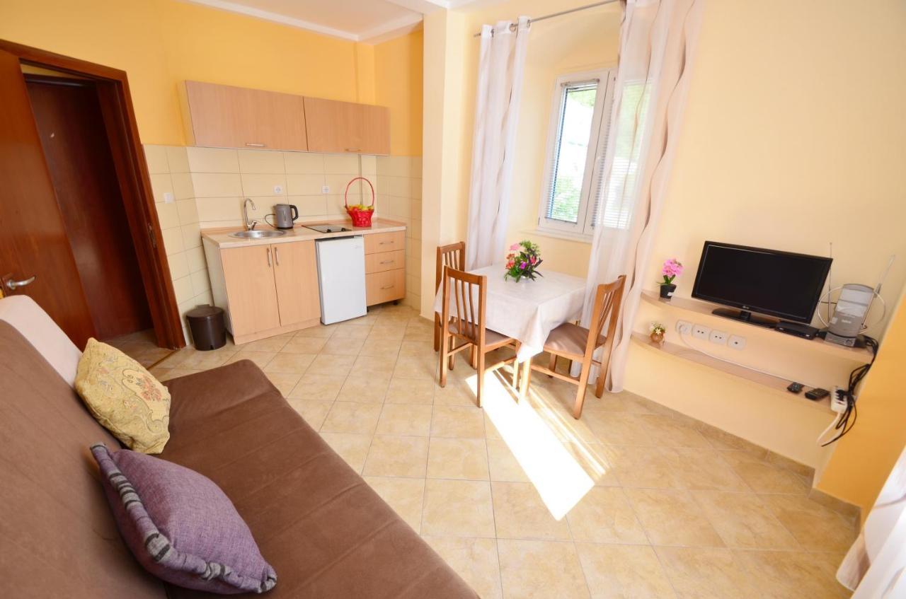 Apartamento Tau Mir I Dobro Kotor Exterior foto