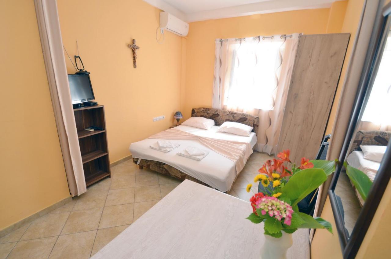 Apartamento Tau Mir I Dobro Kotor Exterior foto
