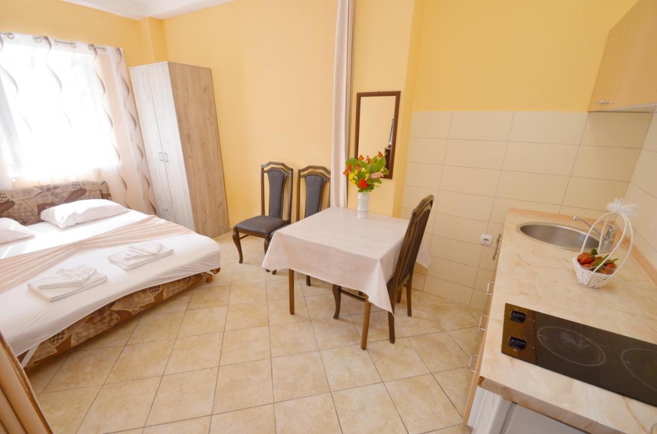 Apartamento Tau Mir I Dobro Kotor Exterior foto